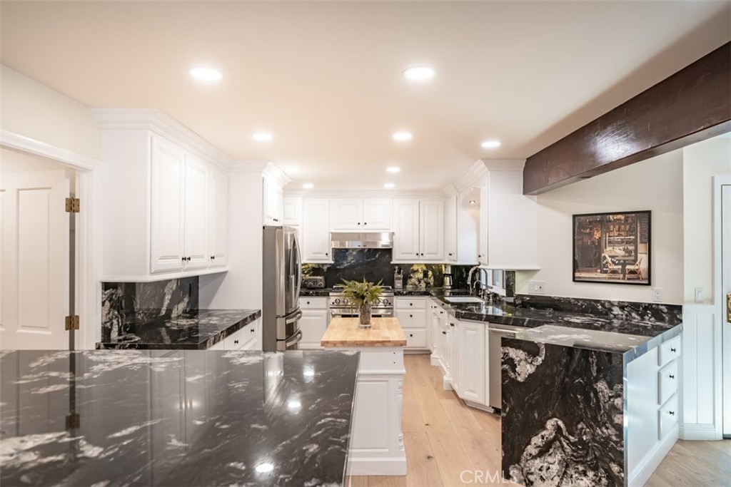 27598 Meadow Bay Drive Property Photo 13