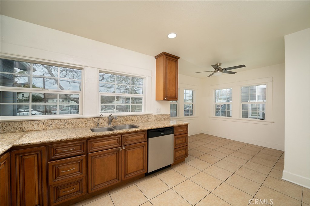 201 S Orange Avenue Property Photo 10