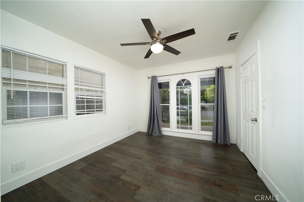 201 S Orange Avenue Property Photo 17