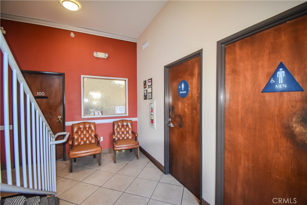 17284 Newhope Street Property Photo 6