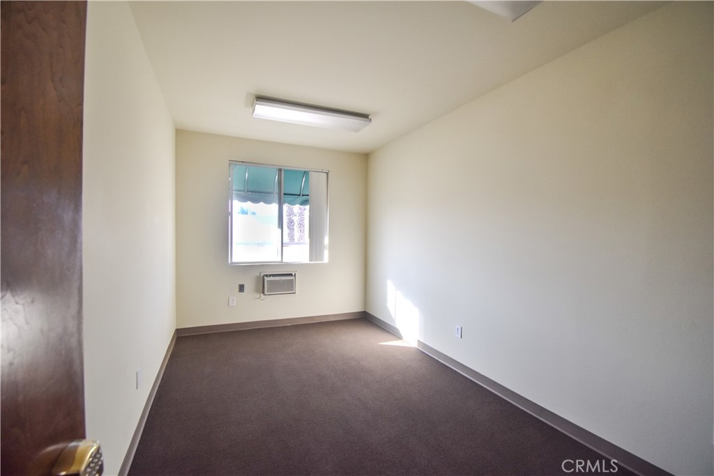 17284 Newhope Street Property Photo 16