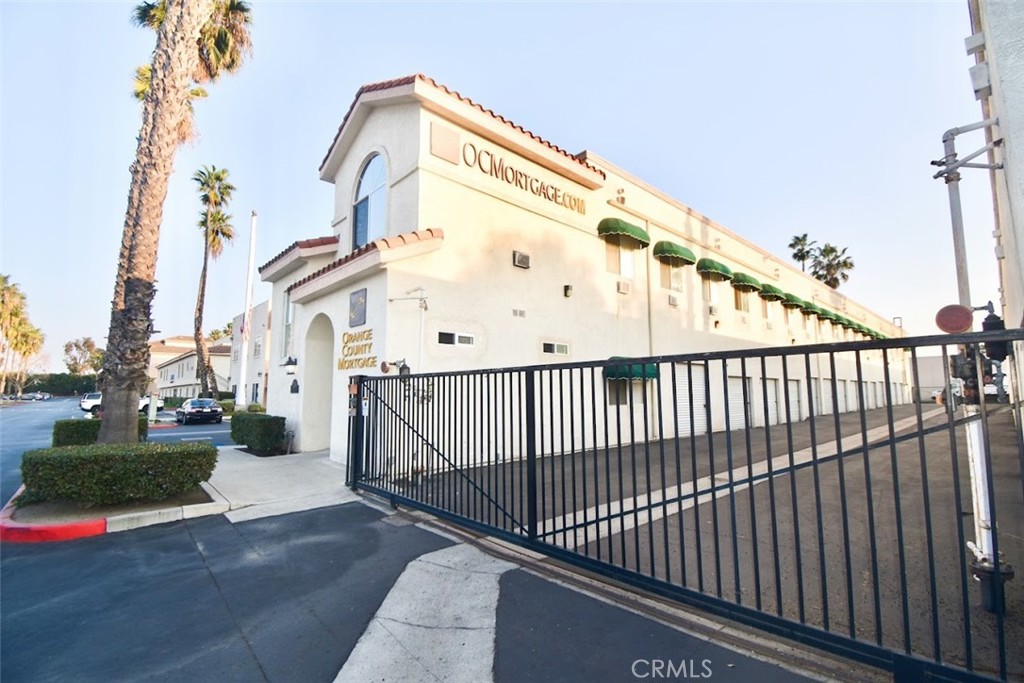 17284 Newhope Street Property Photo 18