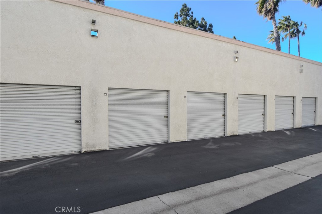 17284 Newhope Street Property Photo 21