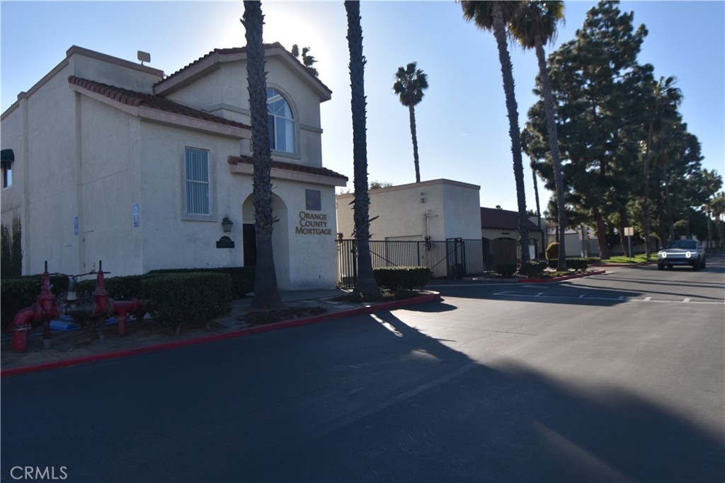 17284 Newhope Street Property Photo 25