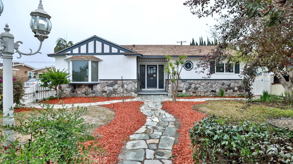 12042 Robert Lane Property Photo