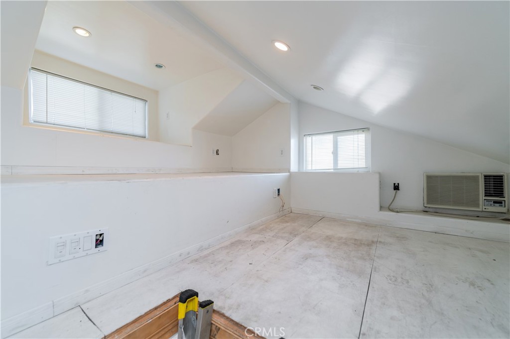 360 N Central Avenue Property Photo 23