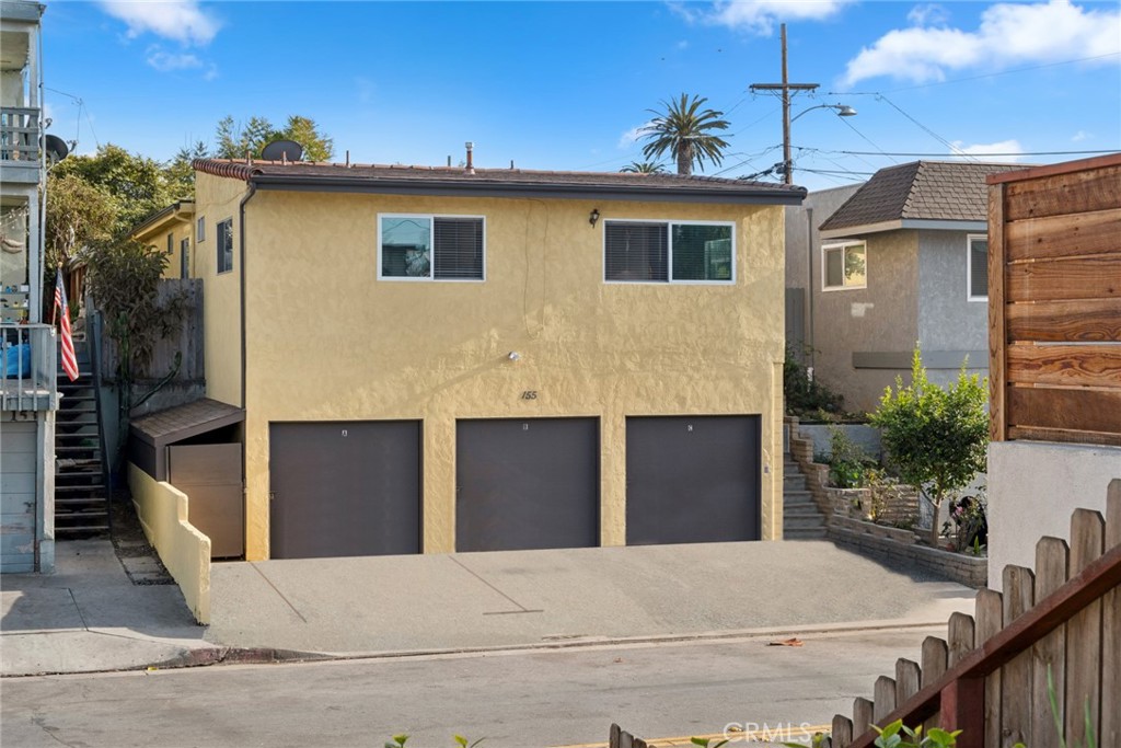 155 W Escalones Property Photo 3