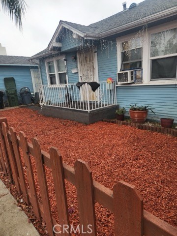 1142 E 66th Street Property Photo 3