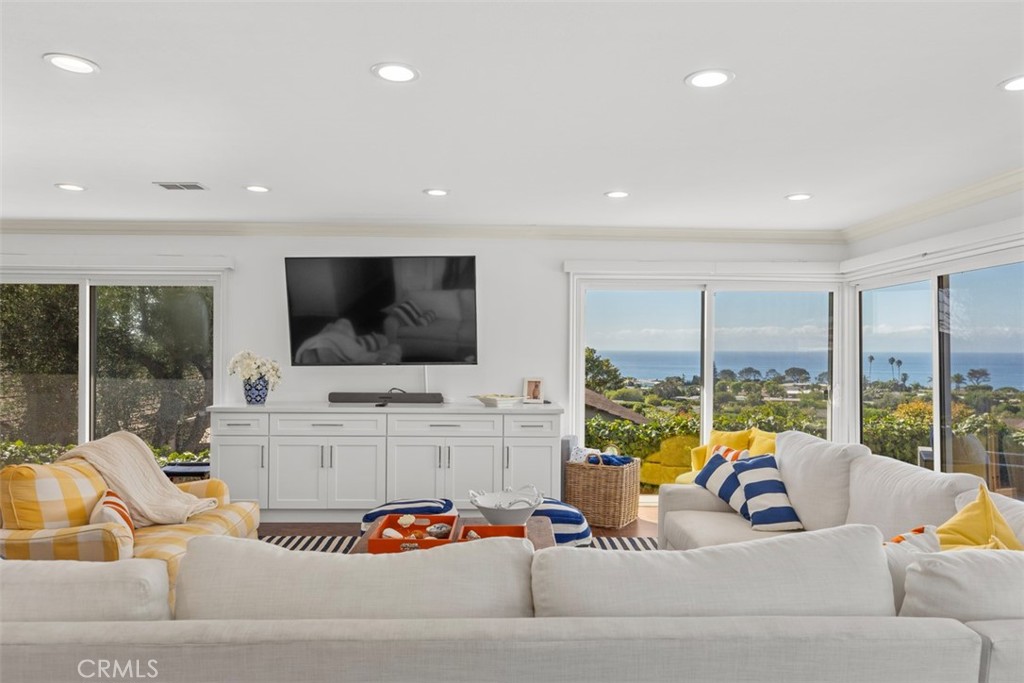 32611 Mediterranean Drive Property Photo 11