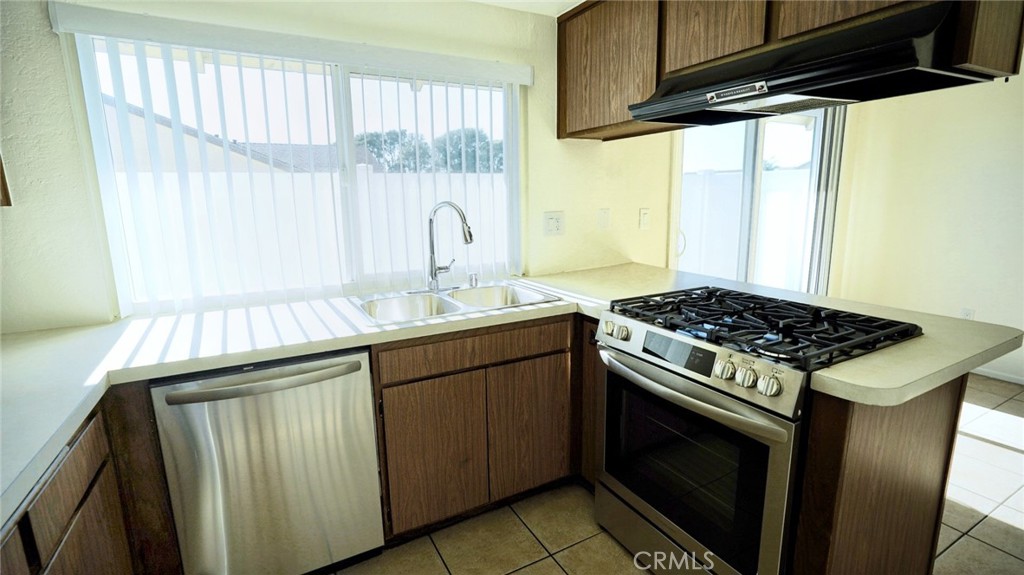 7310 Corsican Drive C Property Photo 3