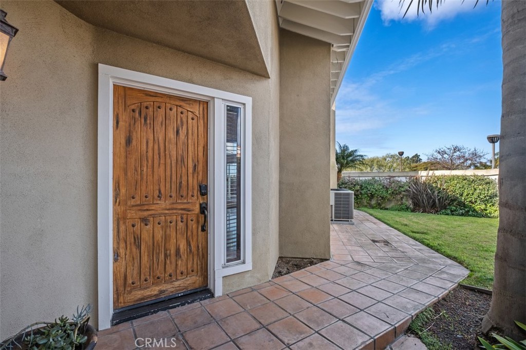 33551 Sandcastle Court Property Photo 4