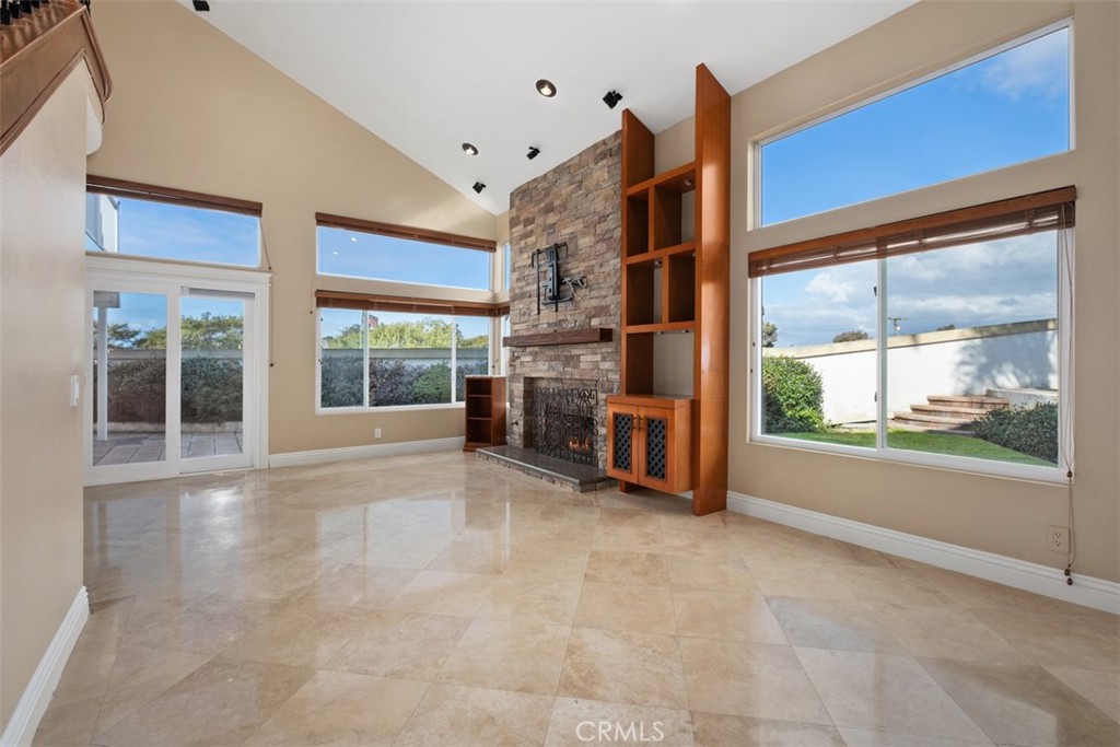 33551 Sandcastle Court Property Photo 7