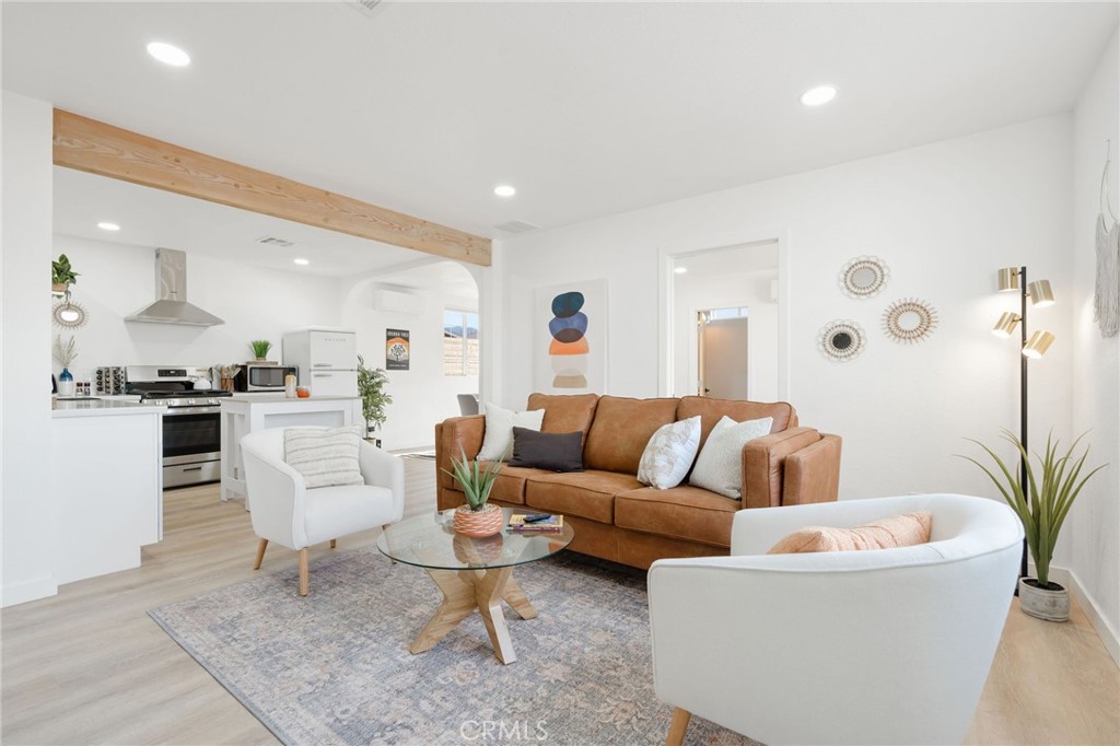 62046 Mountain View Circle Property Photo 2