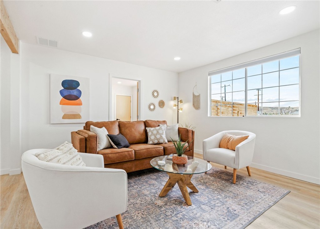 62046 Mountain View Circle Property Photo 6