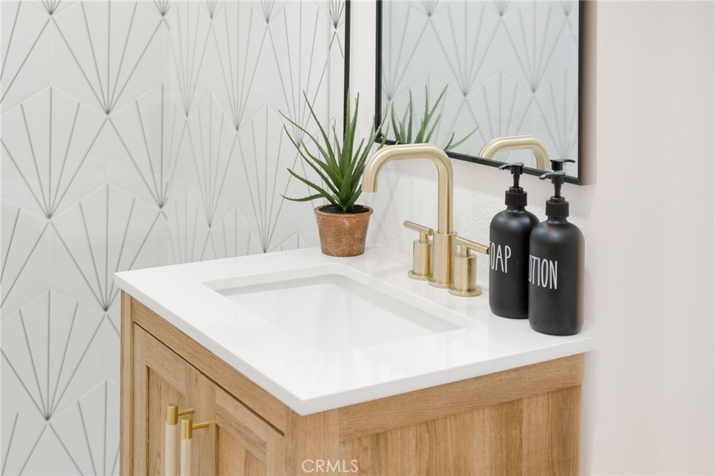 62046 Mountain View Circle Property Photo 38