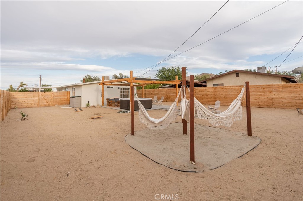 62046 Mountain View Circle Property Photo 49