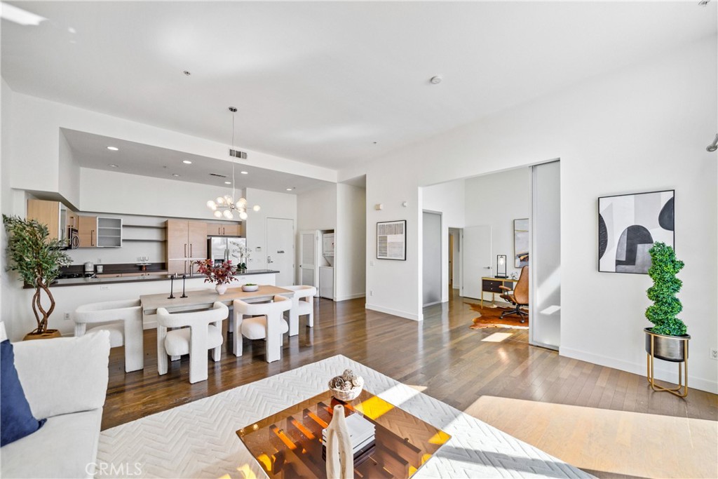 1234 Wilshire Boulevard 612 Property Photo