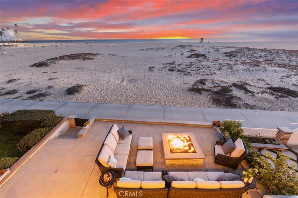 310 E Oceanfront Property Photo 4