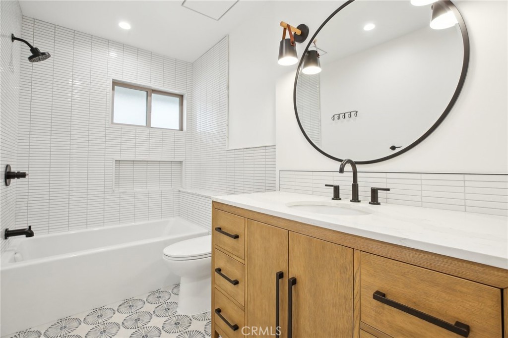 1147 Charleston Street Property Photo 17