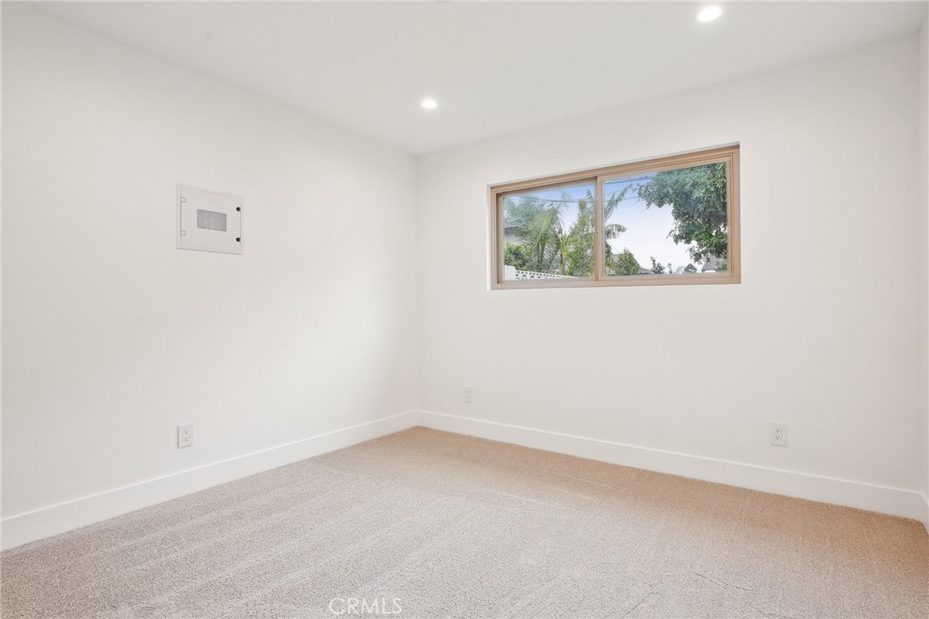 1147 Charleston Street Property Photo 18