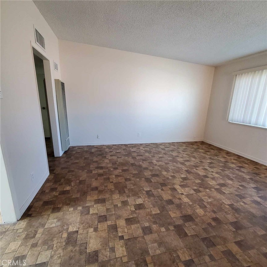 974 E Barnard Street Property Photo 10