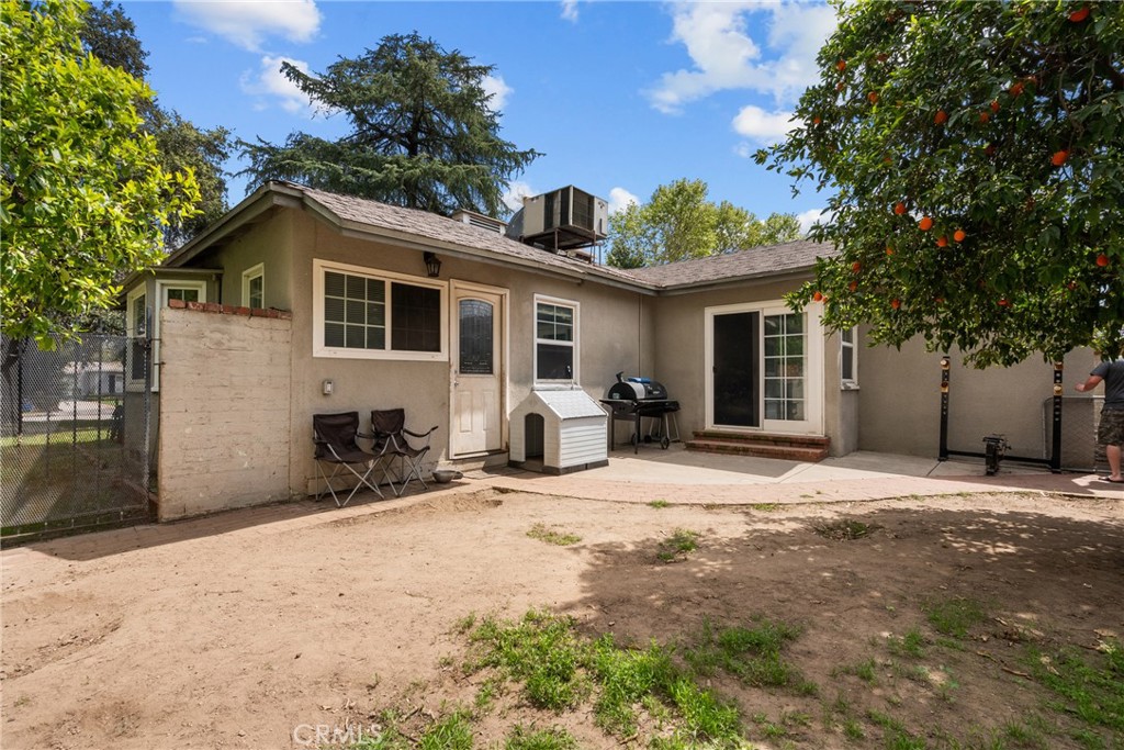 3288 N I Street Property Photo 11