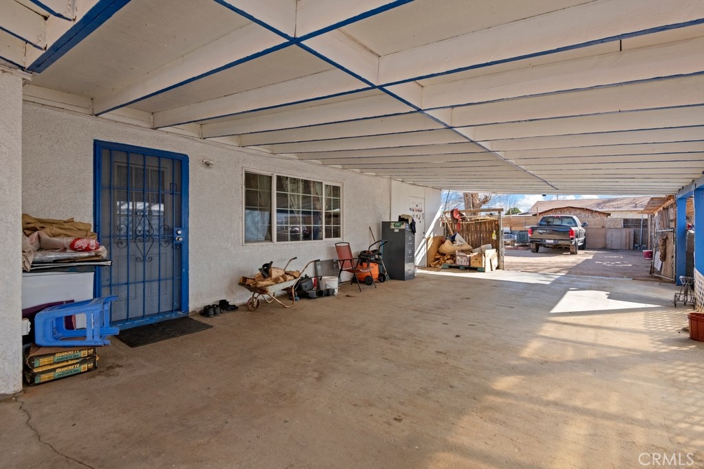 12077 Sand Avenue Property Photo 4