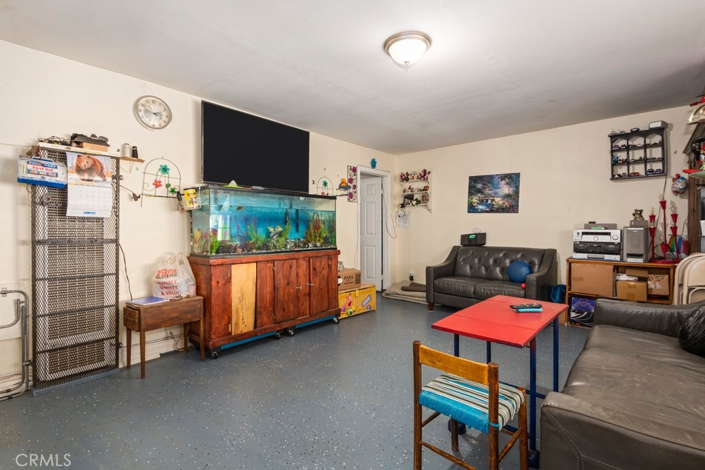 12077 Sand Avenue Property Photo 6