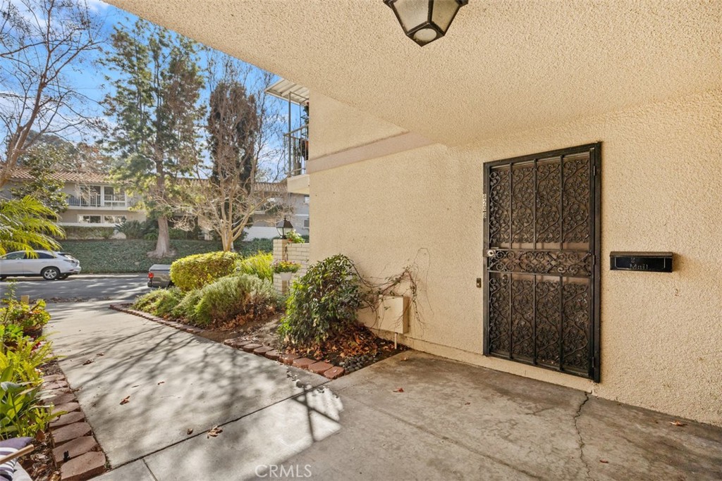 620 Avenida Sevilla B Property Photo 5
