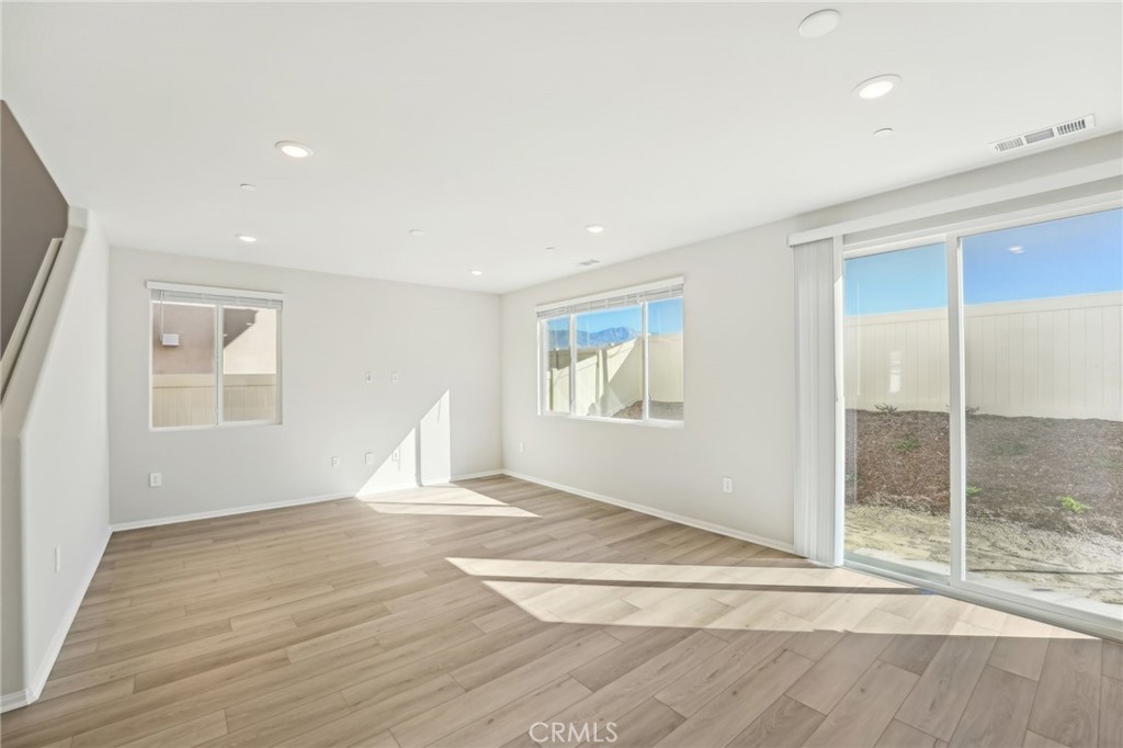 2052 Zest Street Property Photo 5