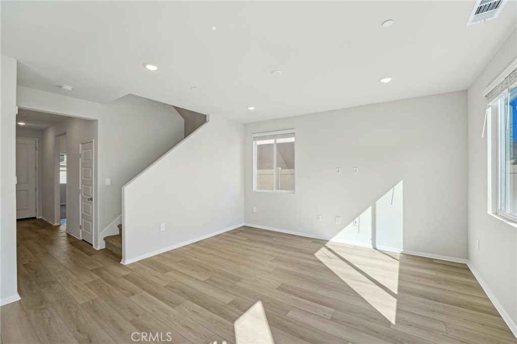 2052 Zest Street Property Photo 7