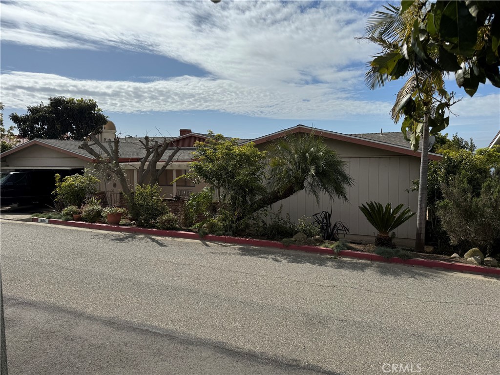 1806 Sunset Drive Property Photo