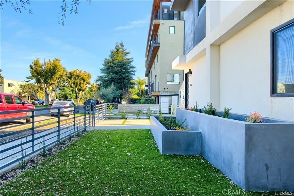 4455 S Slauson Avenue Property Photo 4