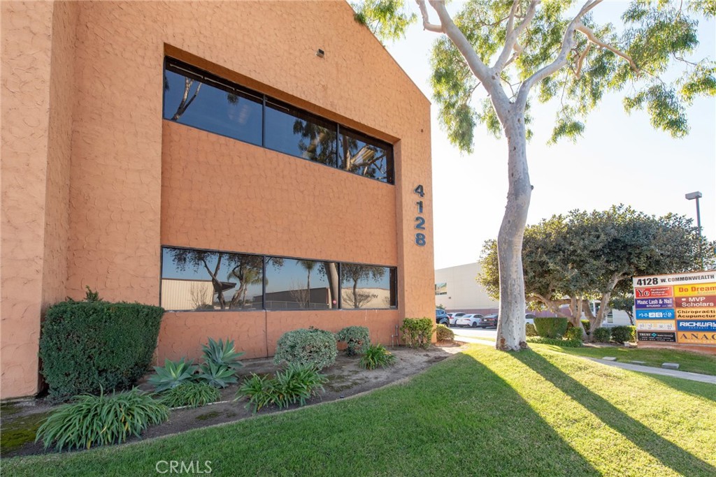 4128 W Commonwealth Avenue Property Photo 4