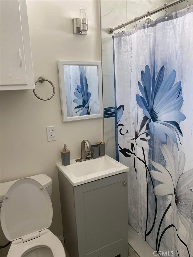 1030 W Romneya Drive Property Photo 12
