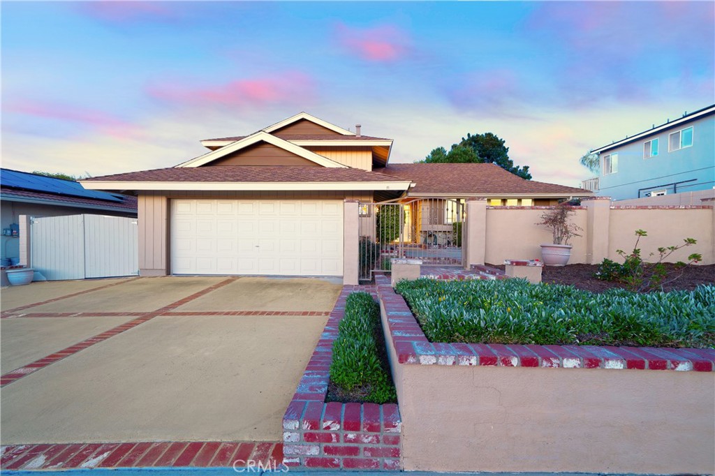 Laguna Hills Real Estate Listings Main Image