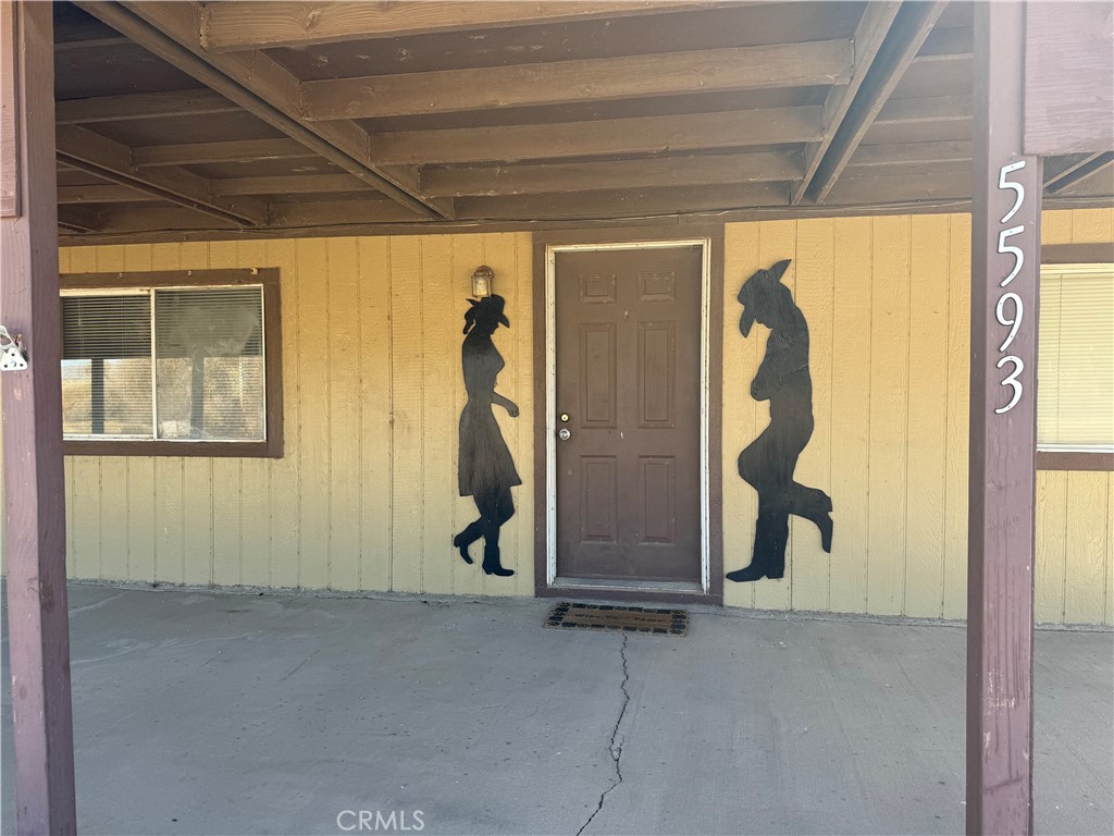 5593 Rio Vista Drive Property Photo 2