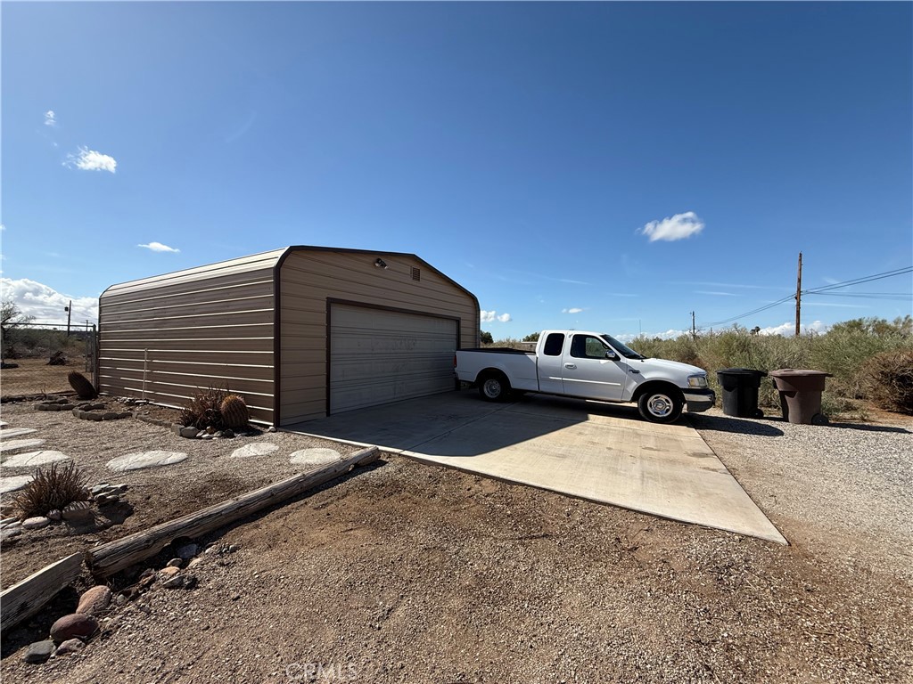 5593 Rio Vista Drive Property Photo 3
