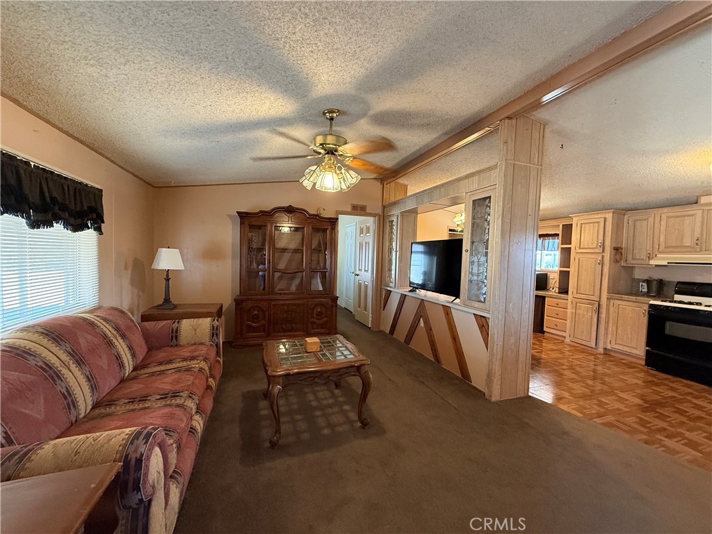 5593 Rio Vista Drive Property Photo 6