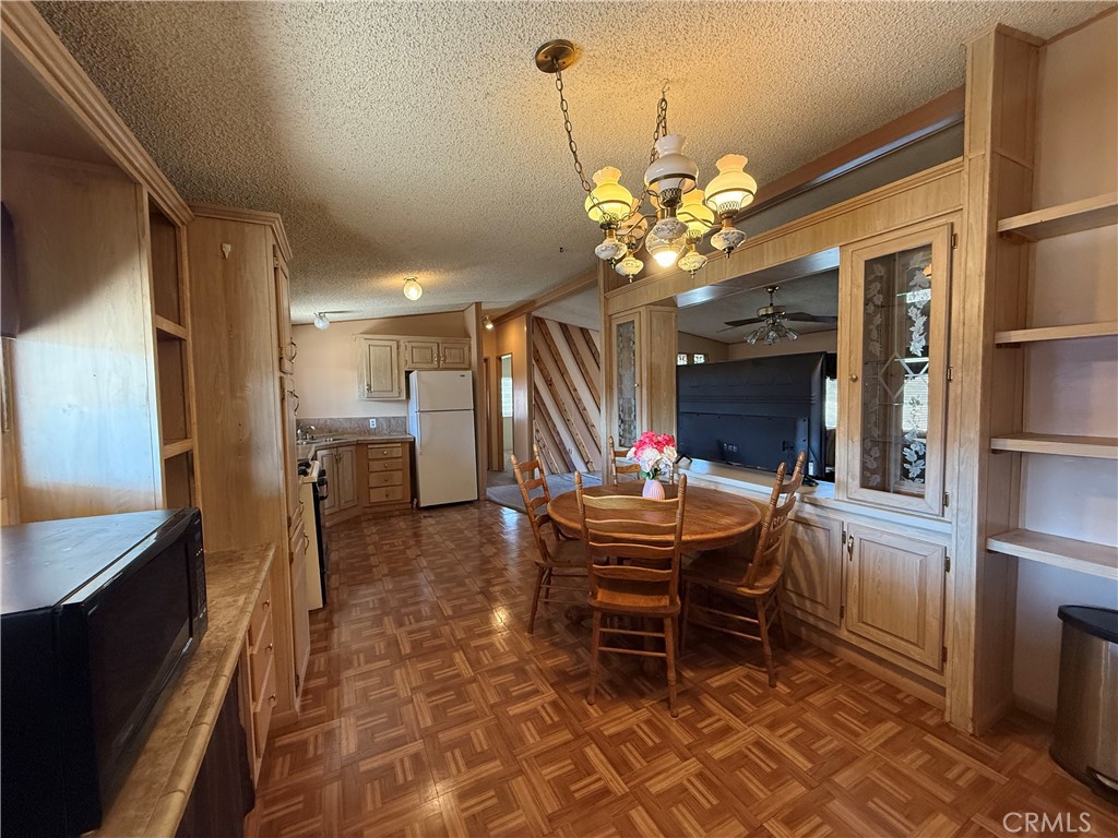 5593 Rio Vista Drive Property Photo 7