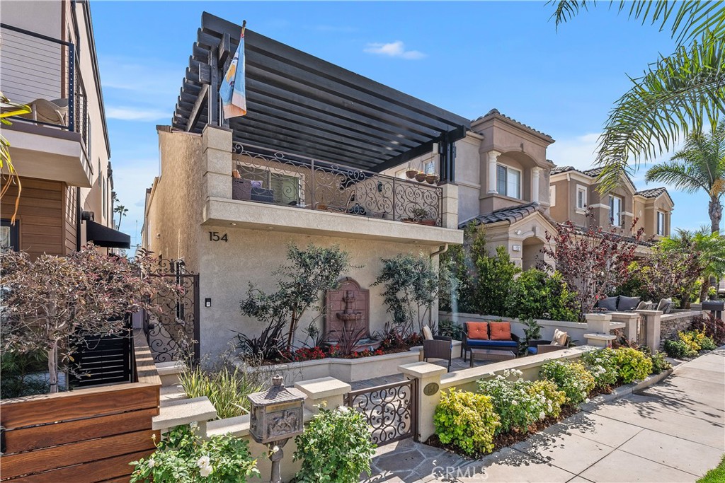 154 12th Street Property Photo 4