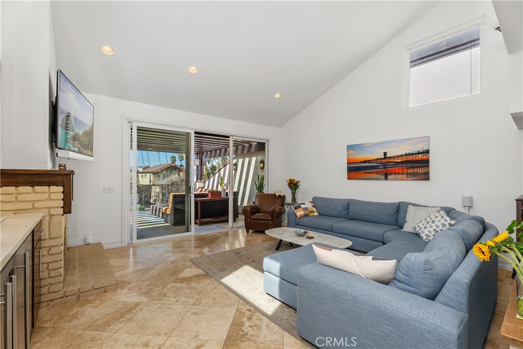 154 12th Street Property Photo 6