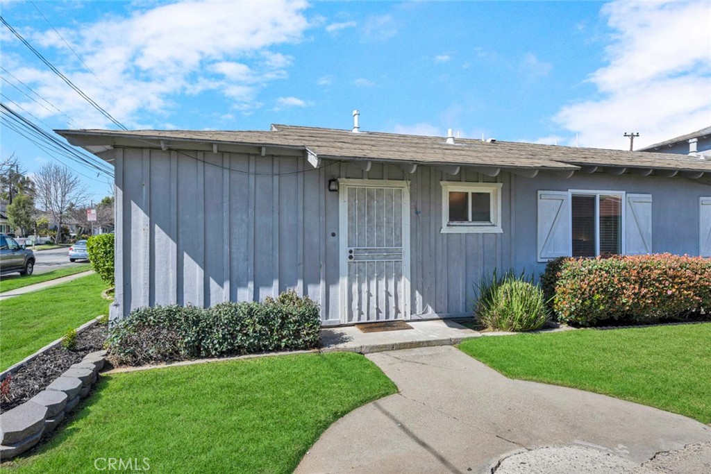 664 Center Street A B & C Property Photo 2