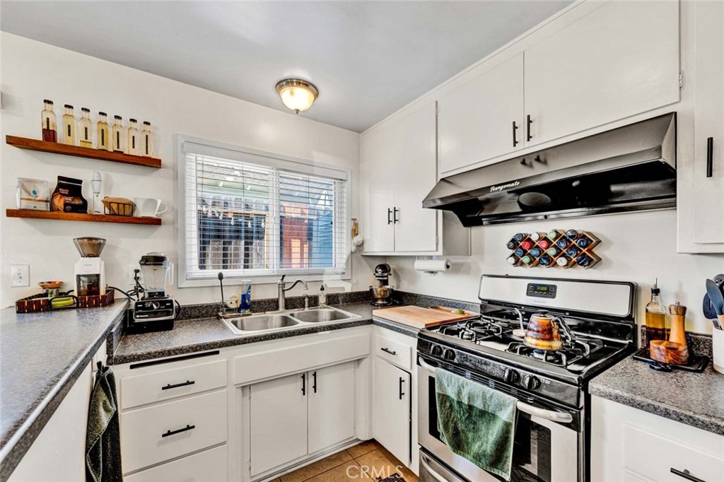 664 Center Street A B & C Property Photo 15