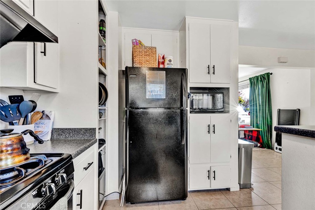 664 Center Street A B & C Property Photo 17