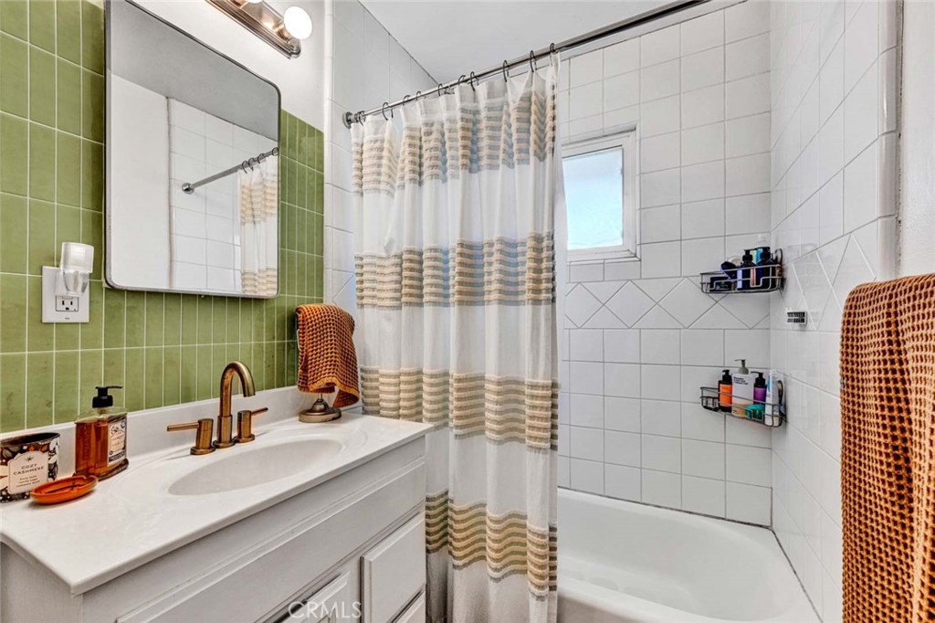 664 Center Street A B & C Property Photo 22