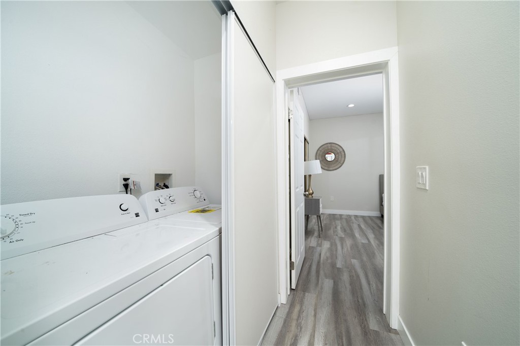 1805 S New England Street Property Photo 7