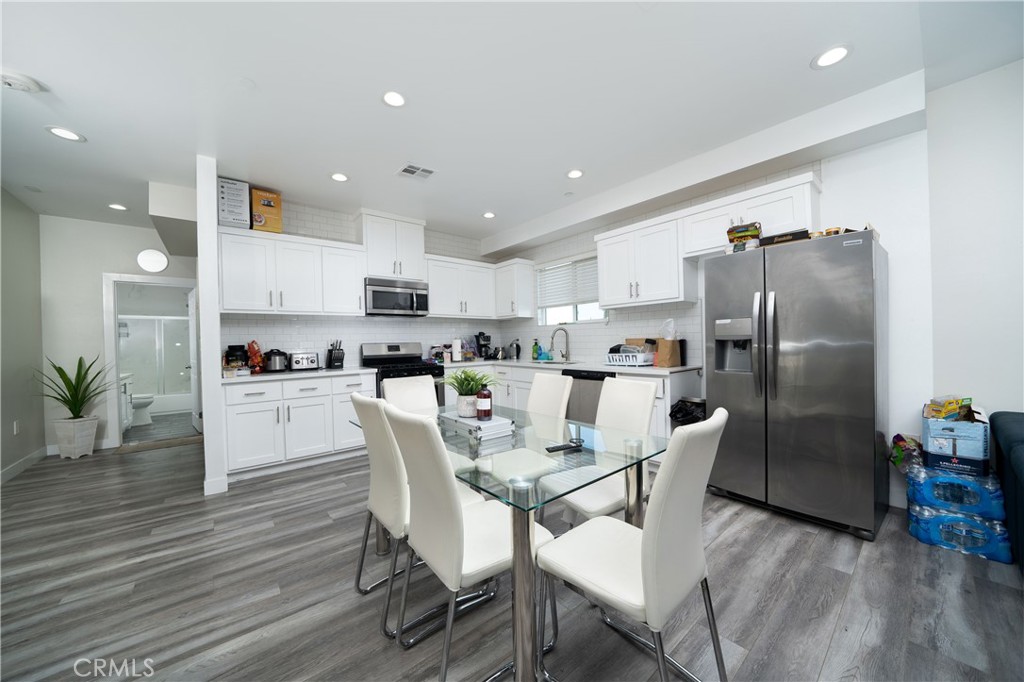 1805 S New England Street Property Photo 11