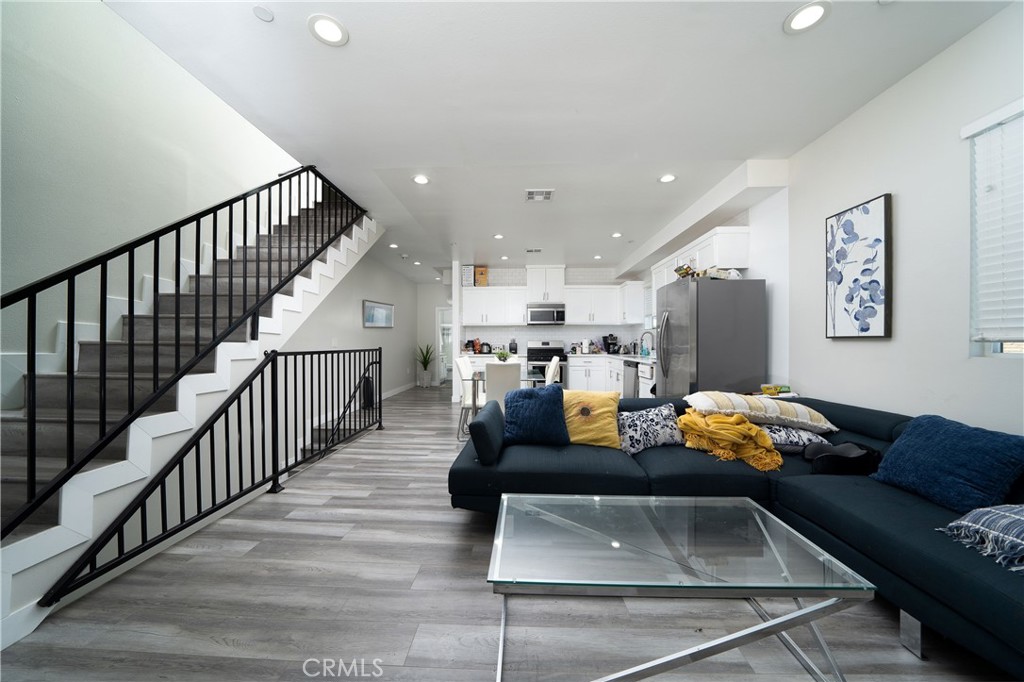 1805 S New England Street Property Photo 17
