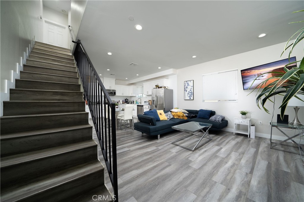 1805 S New England Street Property Photo 18